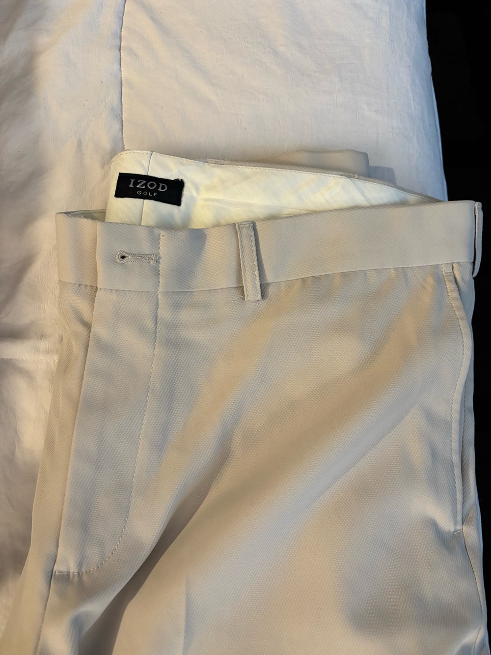 Izod Men's Golf Cream Chino Pants